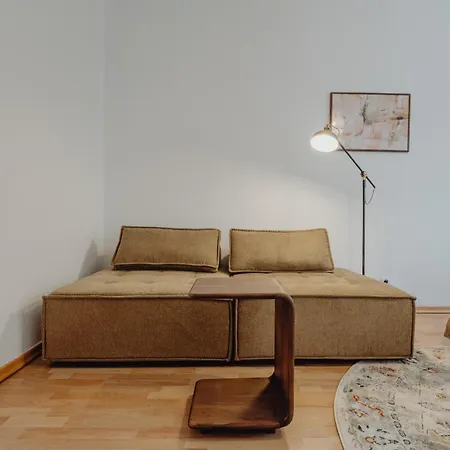 Charmanter Altbau Im Herzen Von Mit Self-checkin, Wlan Und 2 Getrennten Schlafzimmern Appartement Linz